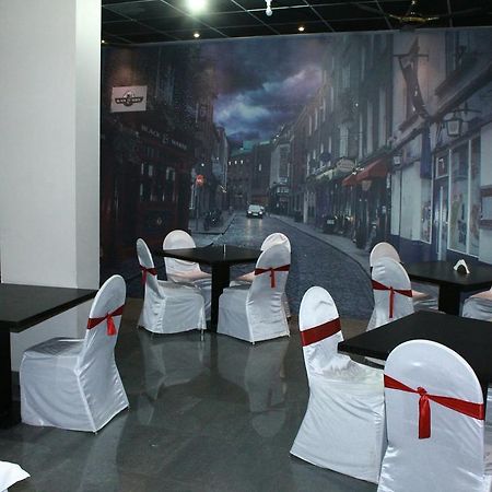 The Sky Court Hotel Aurangabad  Bagian luar foto