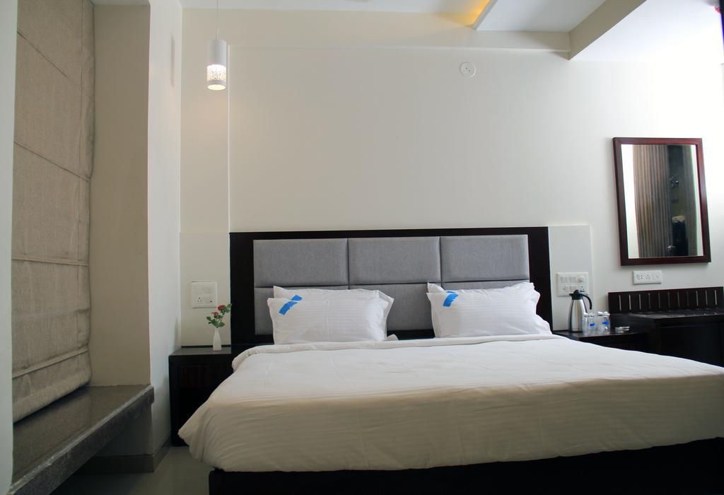 The Sky Court Hotel Aurangabad  Ruang foto