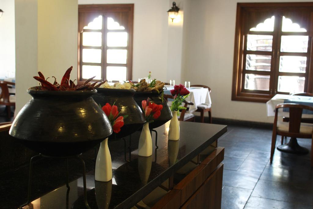 The Sky Court Hotel Aurangabad  Bagian luar foto