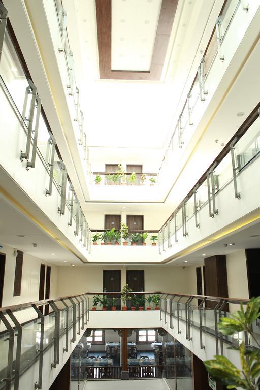 The Sky Court Hotel Aurangabad  Bagian luar foto